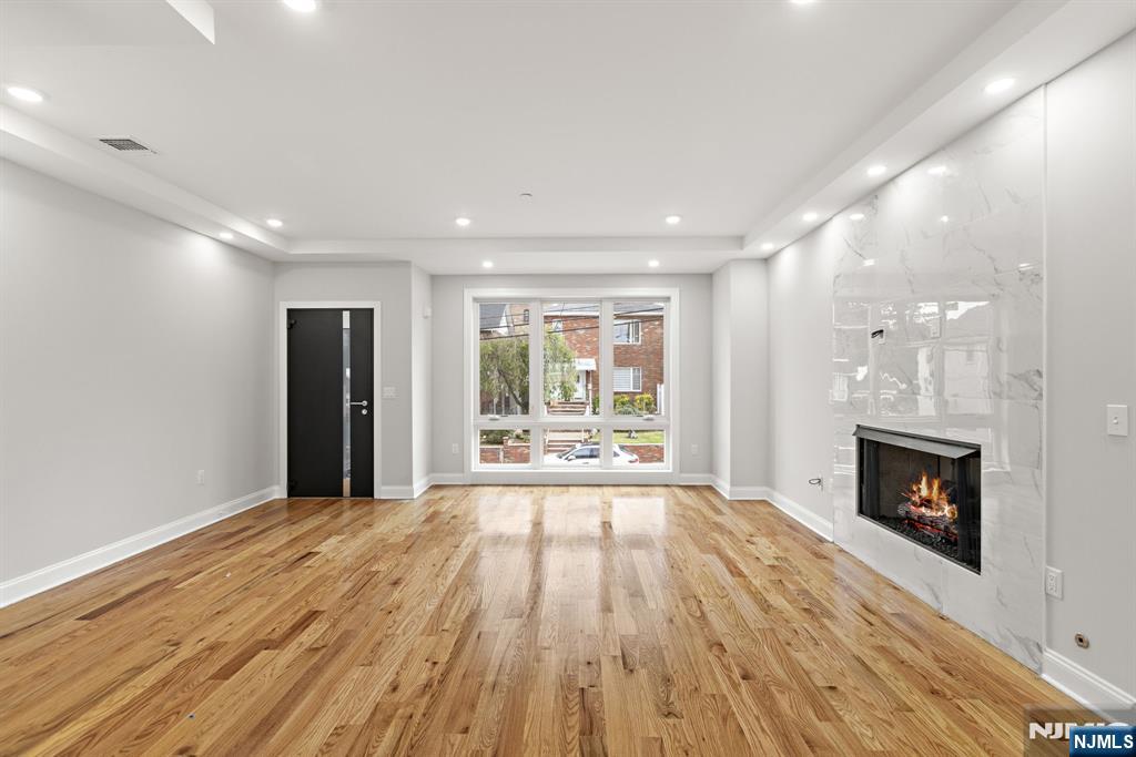227 Wayne Avenue A