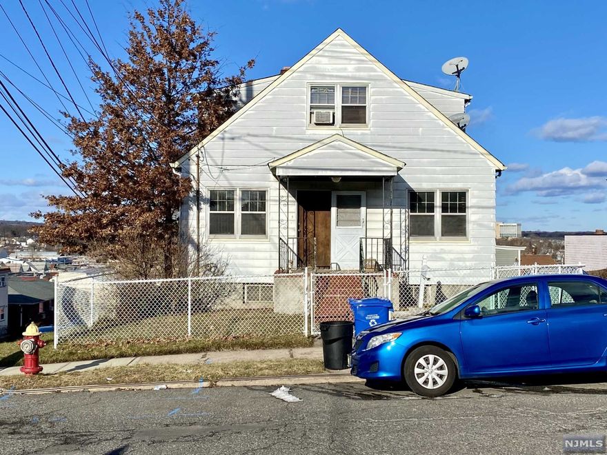 Property will not last long on the market, Great opportunity to own a Multi-Family Property. Excellent Investment 2 family home with separate utilities. Home features 1st floor has 3 bedrooms, LR, DR, Updated eat in kitchen with center island. 2nd floor has 2 bedrooms, eat in kitchen and LR. Full walkout finished basement. Close to NYC transportation, shopping, dining and more. WONT LAST!!!! Pictures Coming Soon!!