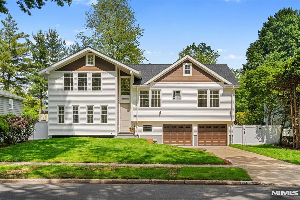Photo of 16 Coles Court, River Edge, NJ 07661 (MLS # 26016004)