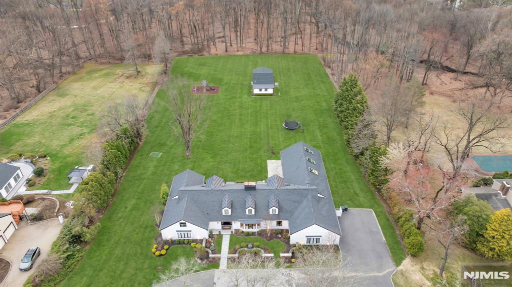 16 Greenbrook Road