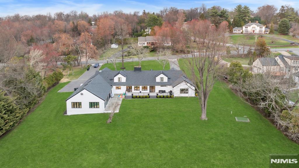 16 Greenbrook Road