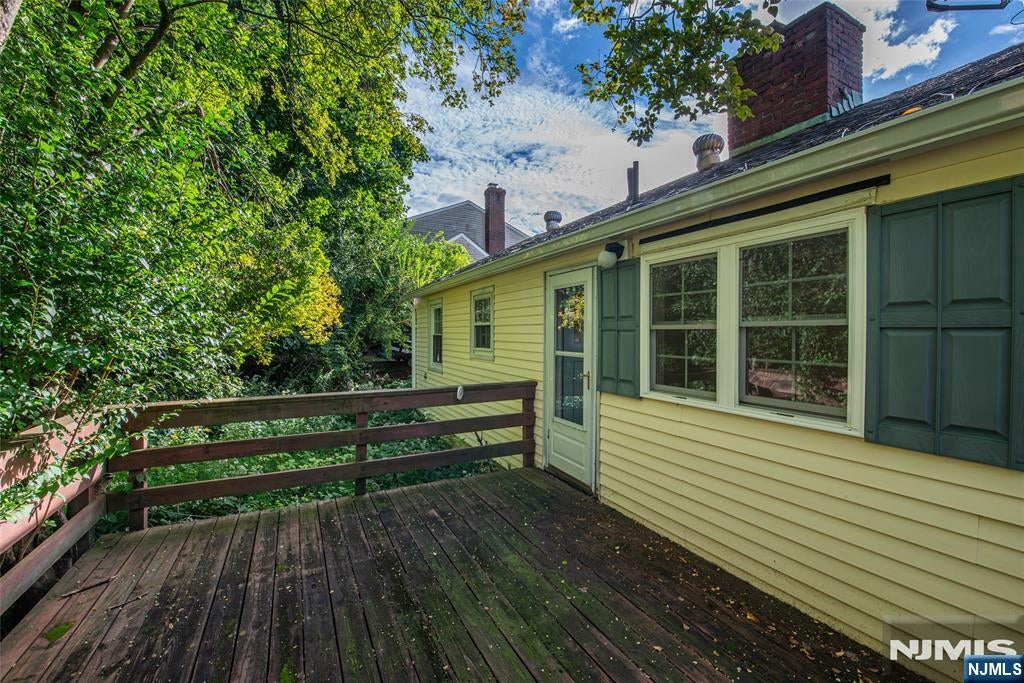 66 Hunters Lane