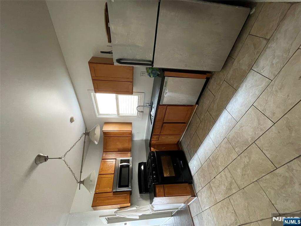 572 Christopher Street 1