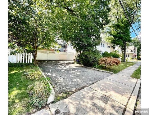 Photo of 1038 Kingsland Ln, Fort Lee, NJ 07024 (MLS # 26022558)