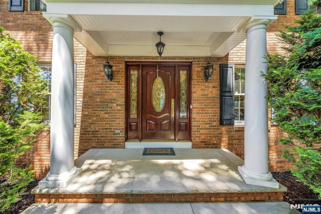 Photo of 980 Briarwoods Road, Franklin Lakes, NJ 07417 (MLS # 26019357)