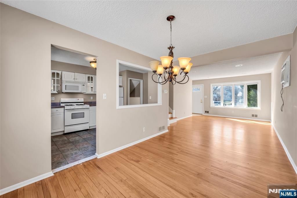 Photo of 24 Carolyn Road, Belleville, NJ 07109 (MLS # 26010027)