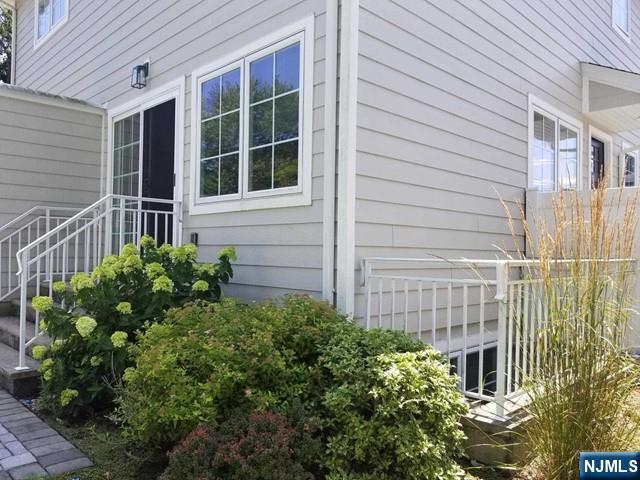 7 Lindley Avenue B