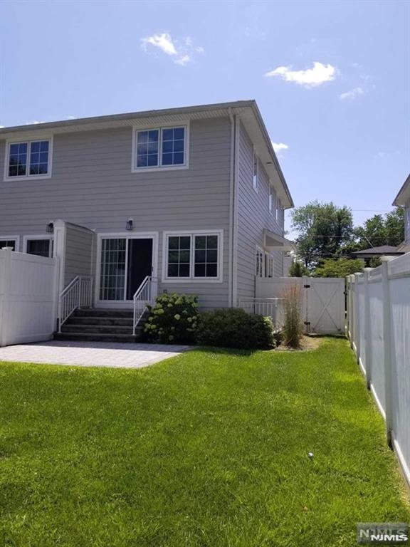 7 Lindley Avenue
