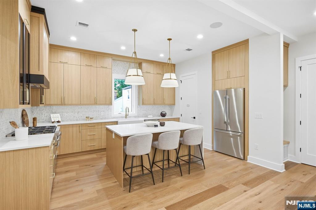 8 Roosevelt Terrace