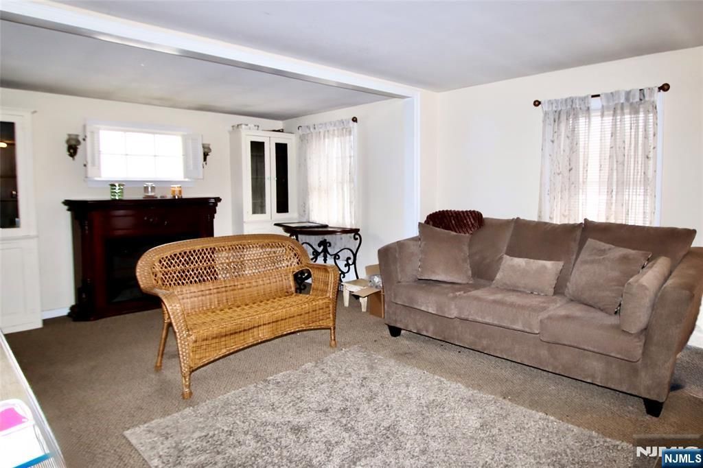 Photo of 18 Durrell Street, Verona, NJ 07044 (MLS # 26007287)