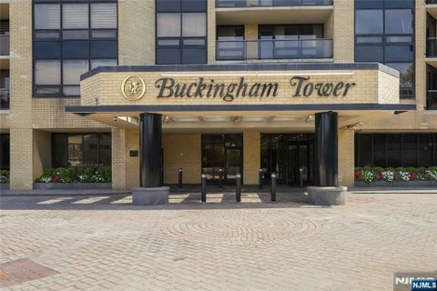 Photo of 800 Palisade Avenue #1205, Fort Lee, NJ 07024 (MLS # 26035804)