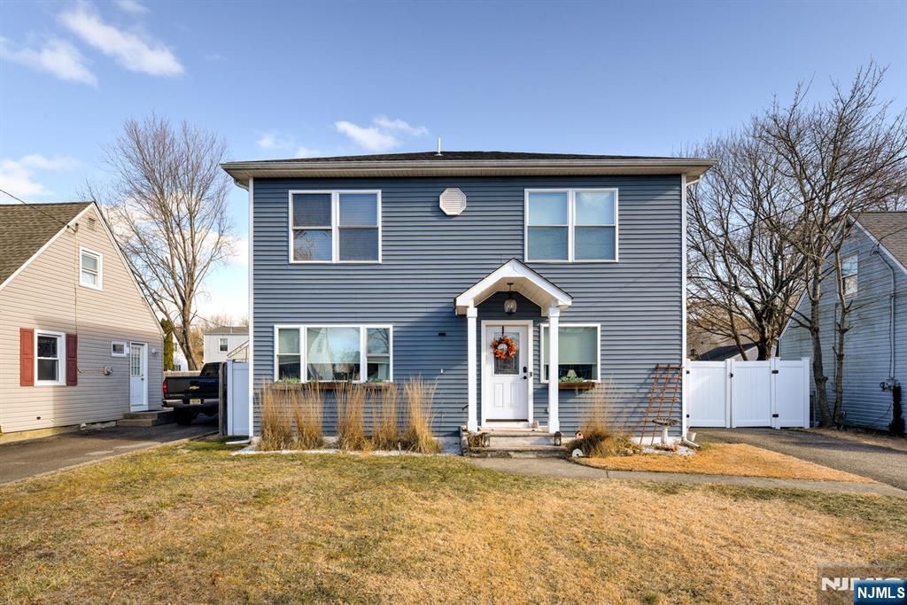 Photo of 86 Burnside Place, Wanaque, NJ 07420 (MLS # 26002301)