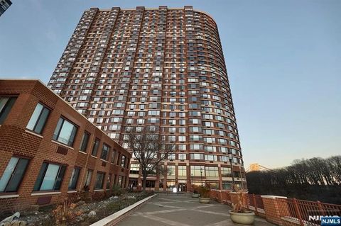 Photo of 100 Old Palisade Road #2011, Fort Lee, NJ 07024 (MLS # 26023129)