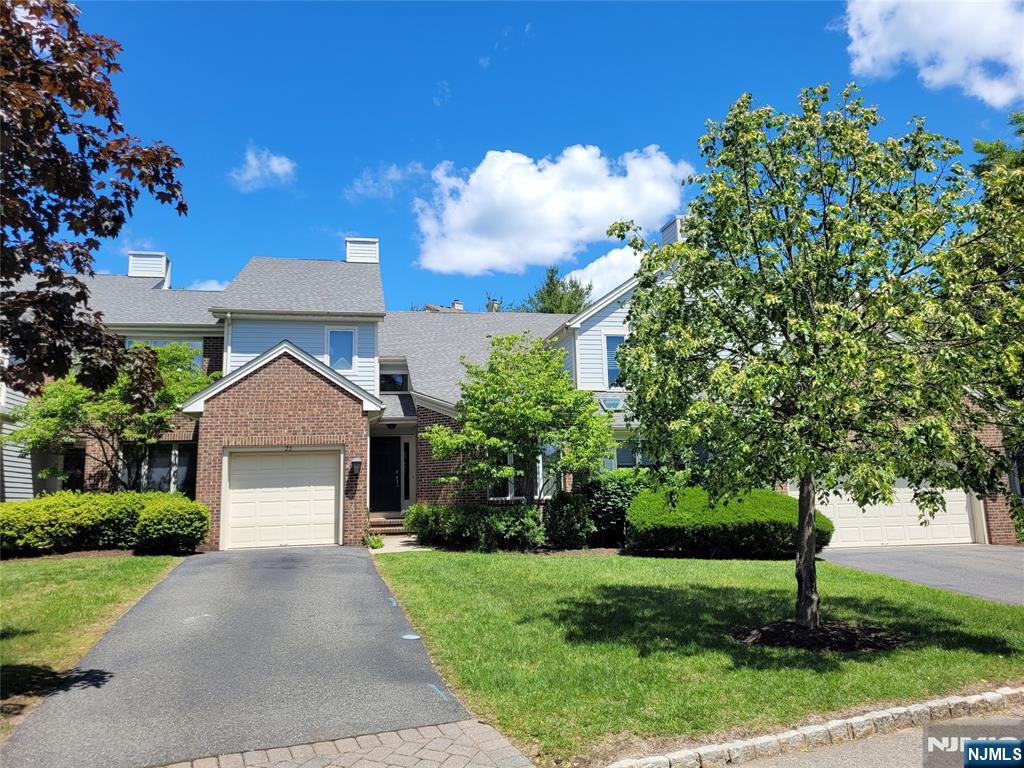 Photo 1 of 22 Aynsley Court, Montville Twp, New Jersey, $748,900, Web #: 325018002