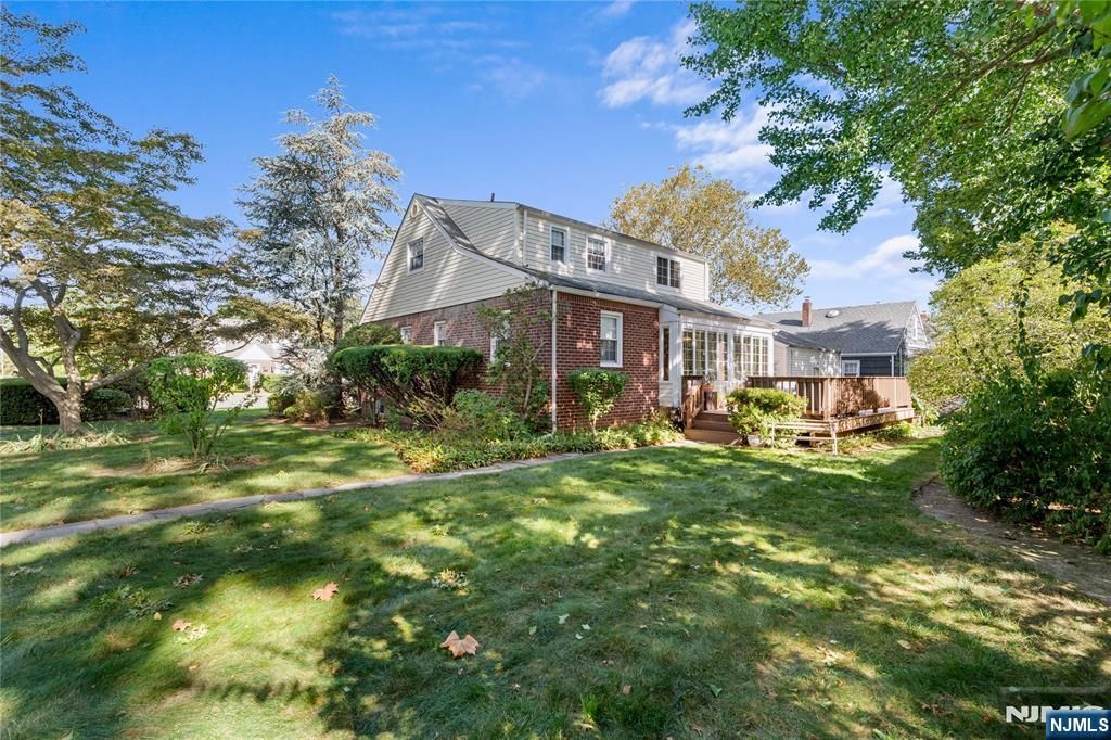 Photo of 824 Summit Avenue, Hackensack, NJ 07601 (MLS # 26000290)