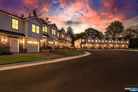 Photo of 9 Fey Place, Oradell, NJ 07649 (MLS # 26015664)