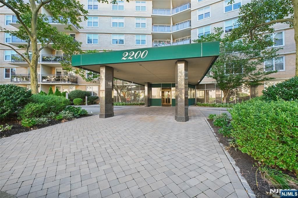 Photo of 2200 Central Road #3U, Fort Lee, NJ 07024 (MLS # 26009773)
