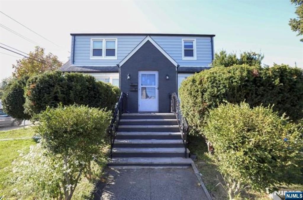 Rental Property at 487 Gregory 2nd Floor, Passaic, New Jersey - Bedrooms: 2 
Bathrooms: 1 
Rooms: 4  - $2,500 MO.