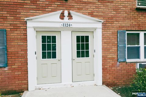 Photo of 1124 Valley Road #1B, Wayne, NJ 07470 (MLS # 25041011)