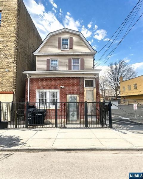 Photo of 19 Stuyvesant Avenue, Newark, NJ 07106 (MLS # 26010549)