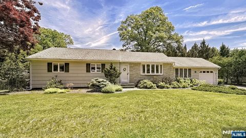 226 Emily Drive, Park Ridge, NJ 07656 - MLS#: 25015948