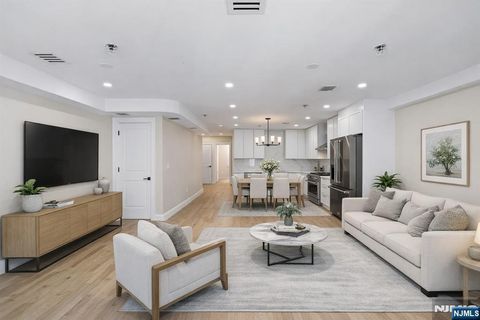 Photo of 306 Grand Street #2, Jersey City, NJ 07302 (MLS # 26010460)