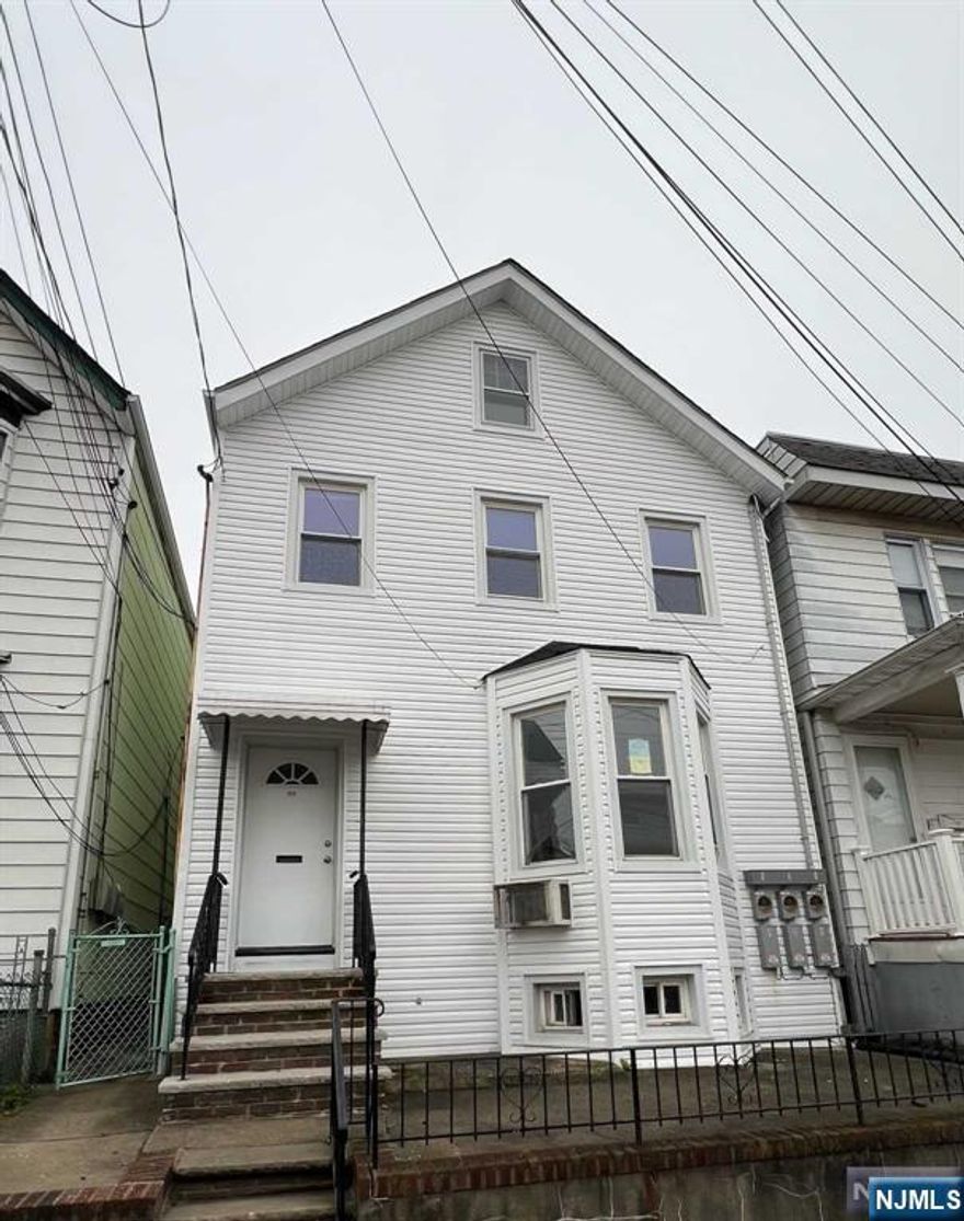 NICE VERY SPACIOUS 2 BEDROOMS APARTMENT FOR RENT! TOTAL 5 ROOMS: 2 BEDROOMS, LIVING ROOM, BIG KITCHEN AND FULL BATH. WINDOW AC, RANGE, FLOORING AROUND 1 YEAR OLD! MINUTES TO PATH TRAIN TO NEW YORK AND NEAR RUTGERS UNIVERSITY. MINUTES TO PATH TRAIN TO NEW YORK AND NEAR RUTGERS UNIVERSITY. ROOMY, WELL LIGHTING AND HIGH CEILING. NEAR MAJOR TRANSPORTATION, NJIT, RUTGERS UNIVERSITY, PATH TRAIN TO NEW YORK, DAY CARES, RESTAURANTS, SHOPPING, SCHOOLS, PARKS, GROCERY STORES AND MANY MORE. CONVENIENCE TO ALL. DO NOT DO DIRECT! BY APPOINTMENT ONLY. AVAILABLE 3/1/2026 AND A MUST SEE!