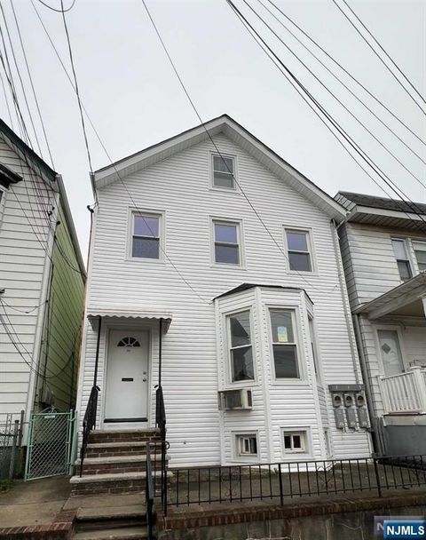 Photo of 215 William St #APT2, Harrison, NJ 07029 (MLS # 26000568)