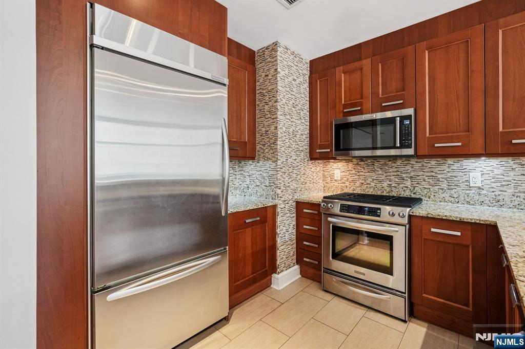 8100 River Road 210