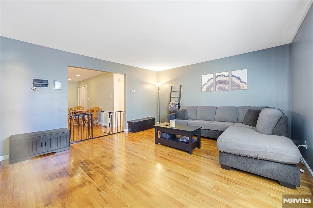 260 Garibaldi Avenue 1