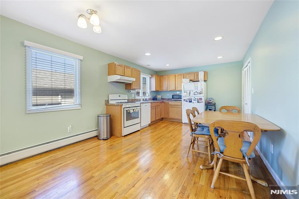 260 Garibaldi Avenue 1