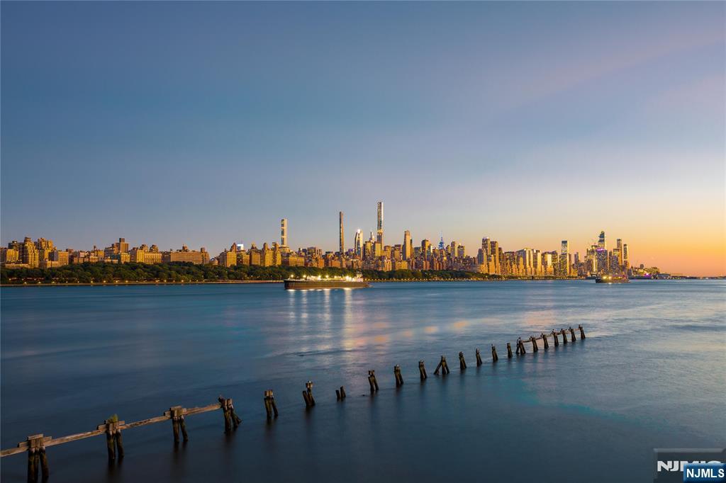 116 The Promenade 116