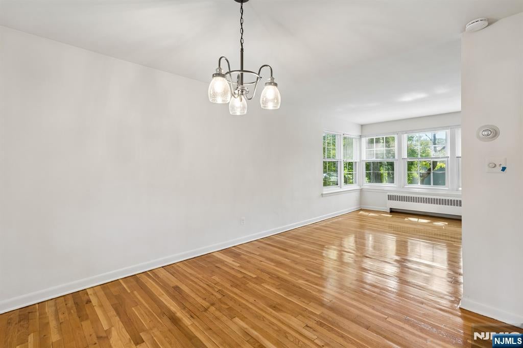 12 Mountain Avenue 19