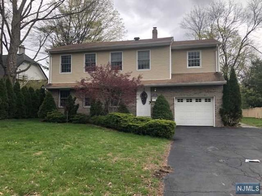 BEAUTIFUL COLONIAL W/3 BEDROOMS, 2 FULL BATHS, FINISHED BASEMENT, 1-CAR GARAGE, IN MOVE-IN CONDITION, CONVENIENT TO ROUTE 17. NOTHING TO DO BUT UNPACK AND MOVE IN!!! SHORT SALE. SUBJECT TO BANK APPROVAL. TO BE SOLD AS-IS. BUYERS RESPONSIBLE FOR ALL CITY CERTIFICATES.