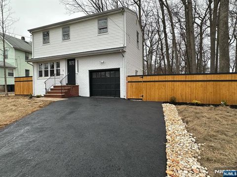 MLS: 25007995