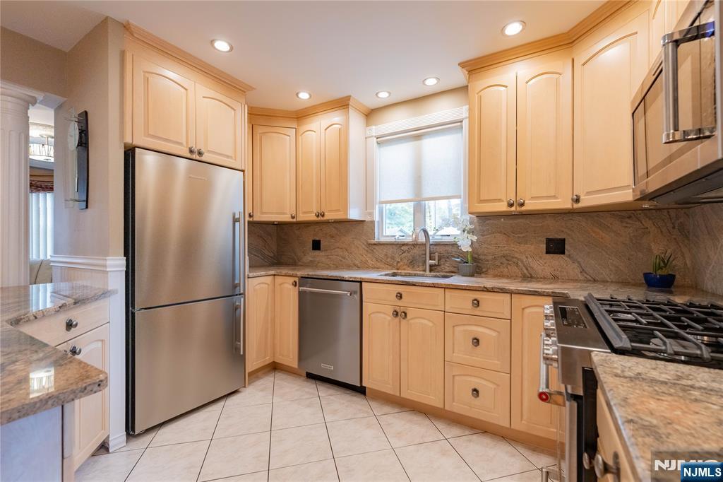 124 Lower Notch Road