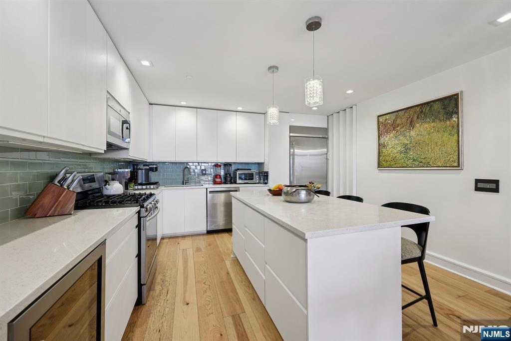 8100 River Road 1111