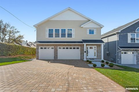 102 Charlton Lodi NJ 07644