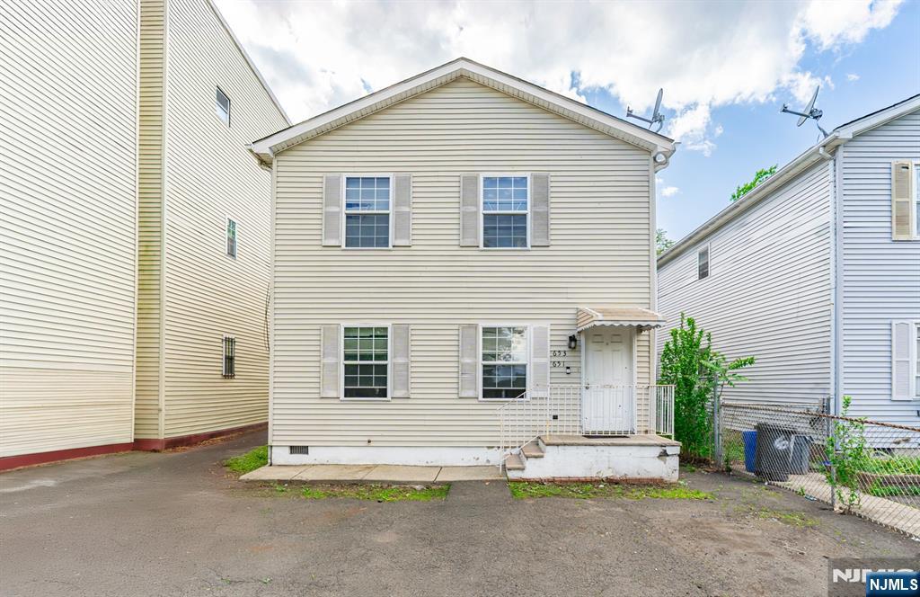 Property for Sale at 651653 17th Street, Newark, New Jersey - Bedrooms: 6 
Bathrooms: 2 
Rooms: 10  - $460,000