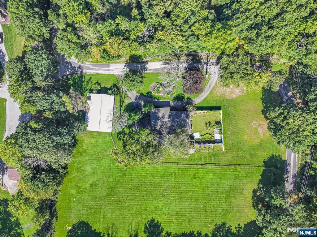 76 Glen Road