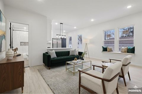 Photo of 542 25th St #540, Paterson, NJ 07514 (MLS # 25043309)