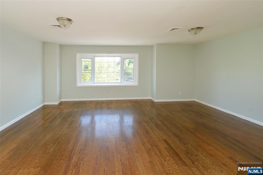 12 Amity Street 2