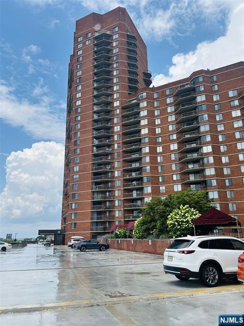 1040 Harmon Cove Tower 1040 Secaucus NJ 07094