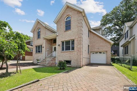 Photo of 2180 South St, Fort Lee, NJ 07024 (MLS # 25031001)