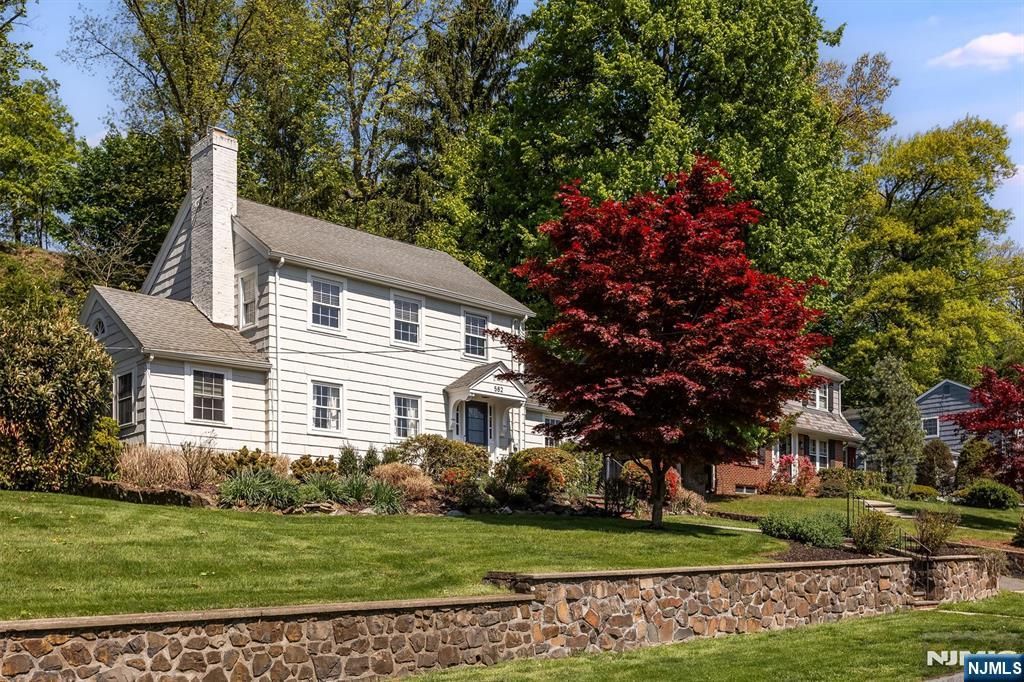 Photo of 582 Highland Avenue, Montclair, NJ 07043 (MLS # 26016229)