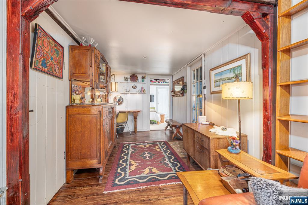 3 Hillspring Road