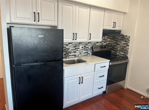 Photo of 265 Main St #506, Ridgefield Park, NJ 07660 (MLS # 26003875)