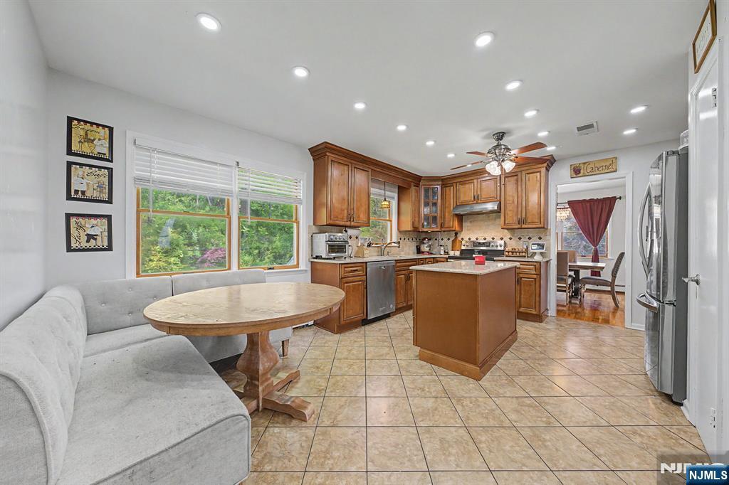 949 Rockport Road