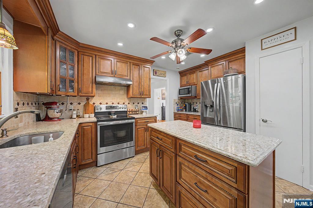 949 Rockport Road