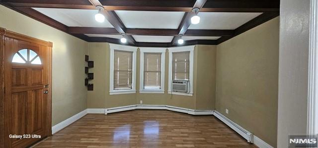 25 Hazelton St, Ridgefield Park, New Jersey - 2 Bedrooms  
1 Bathrooms  
5 Rooms - 